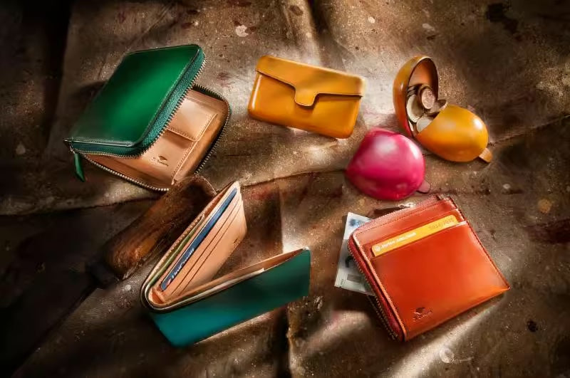 <IL BUSSETTO> Handmade in Tuscany small leather goods